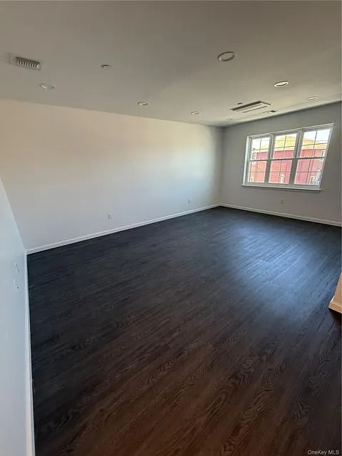 3 bed, 2.0 bath, 2037 sqft, $3,500 — Photo 2
