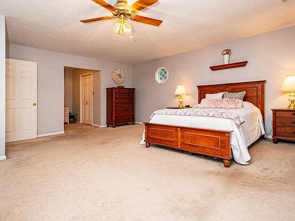 5th image of 222 Omega Dr