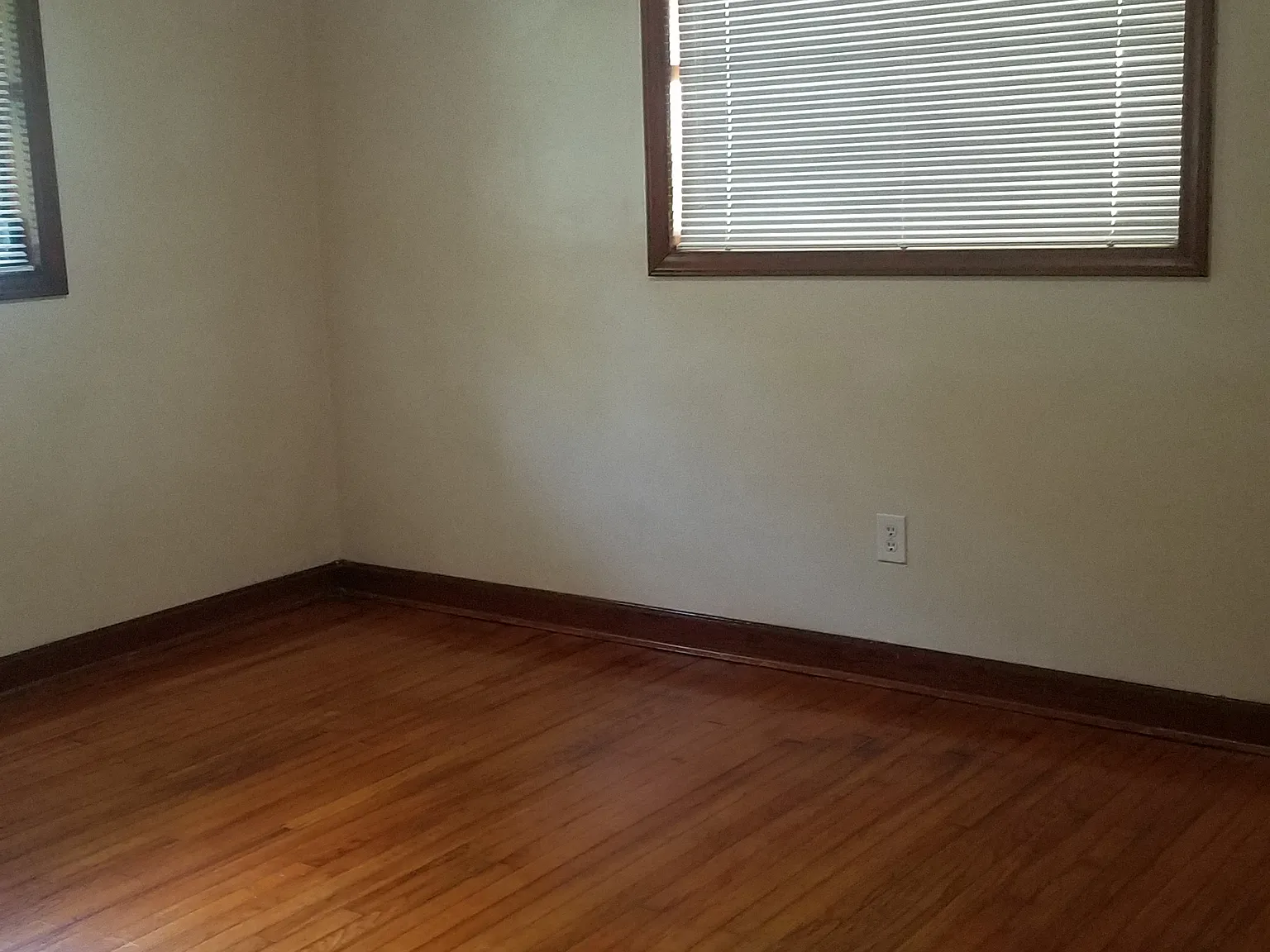 2 bed, 988 sqft, $1,300 — Photo 4