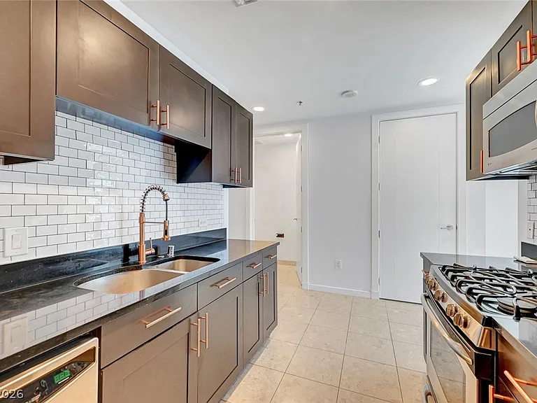 4575 Dean Martin Dr #602 — Photo 16