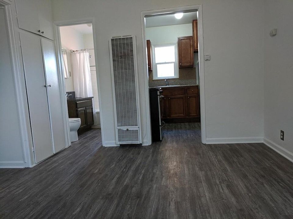 1st image of 216 1/2 6th Ave