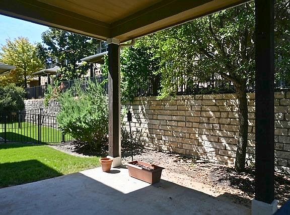 4th image of 516 E Slaughter Ln Unit 2304
