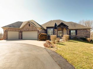 201 Castlegate Dr, Ozark, MO 65721