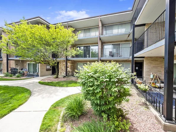 3175 W 115th St APT 2W, Merrionette Park, IL 60803