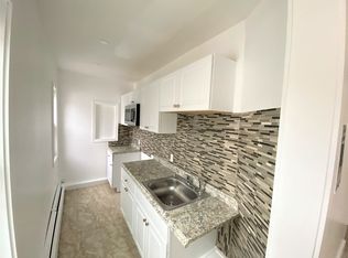 220 High St FLOOR 2, Lawrence, MA 01841