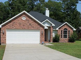 315 Shawnee Dr, Montgomery, TX 77316