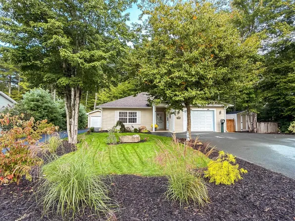 192 Winburn Ave, Bridgewater, NS B4V 9A4