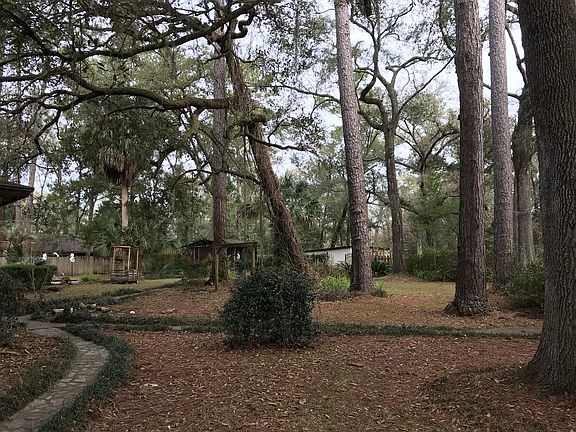 4th image of 2923 Black Creek Dr