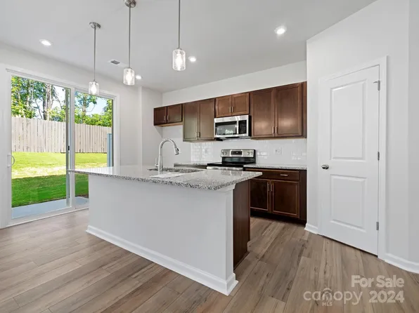 9324 Widden Way, Charlotte, NC 28269