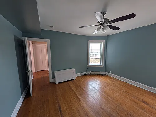 6430 N Claremont Ave #3 Photo 1