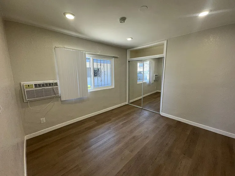 3467 W Florence Ave #4 — Photo 13
