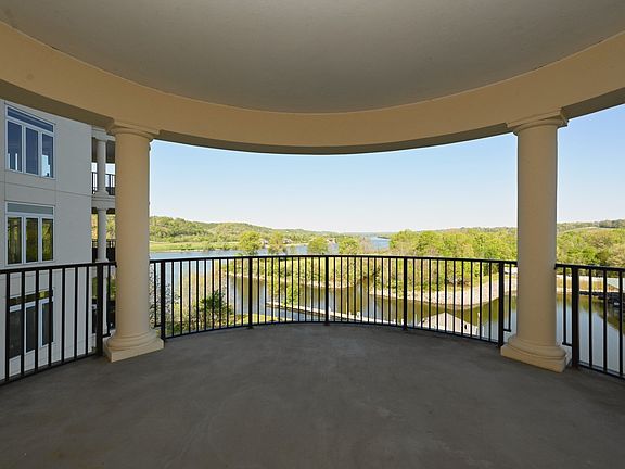 2nd image of 400 Warioto Way APT 614