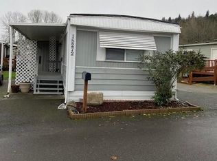 15272 Maple Dr, Renton, WA 98058