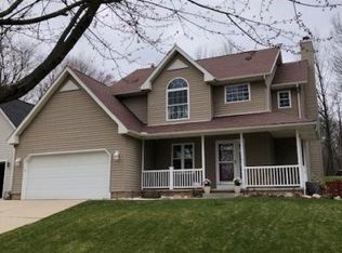1967 Cherrywood Ln, Akron, OH 44312