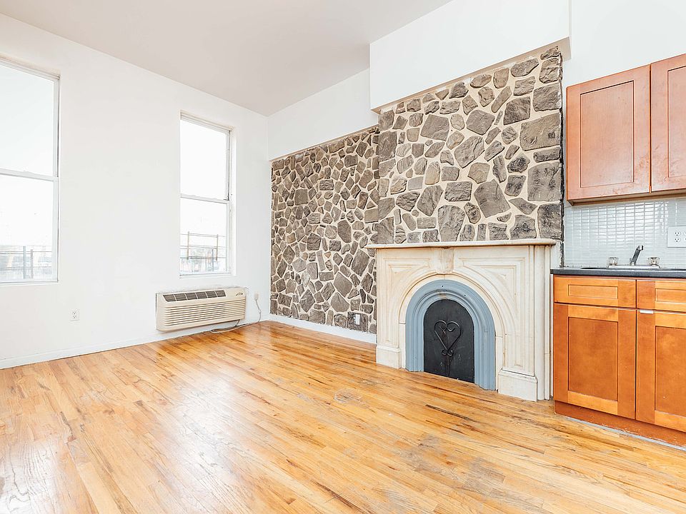 1st image of 444 Lafayette Ave APT 2R