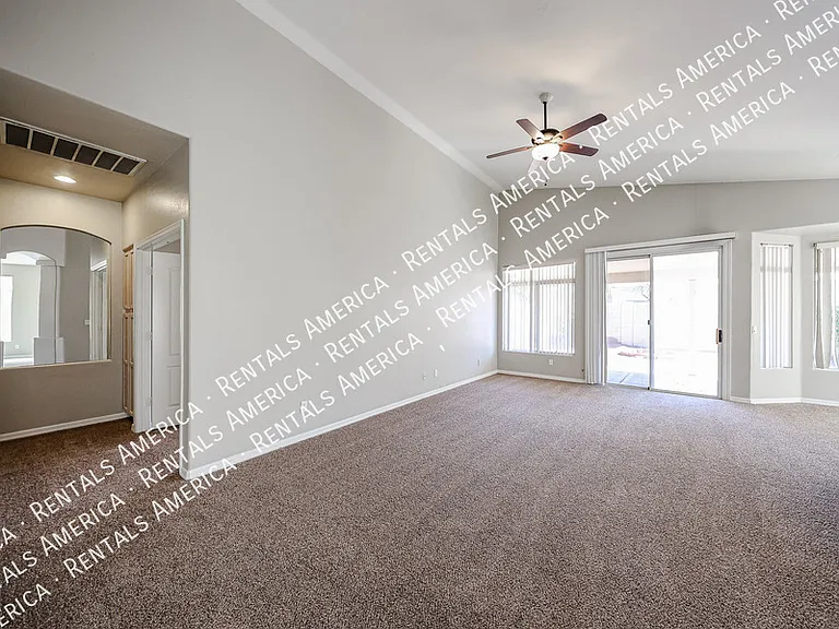 13874 W Wilshire Dr — Photo 8
