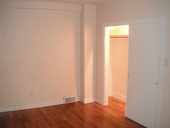 5th image of 173 Elm St APT 1