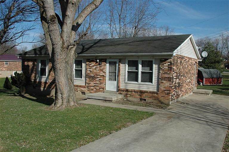 1st image of 103 W Birchwood Ct