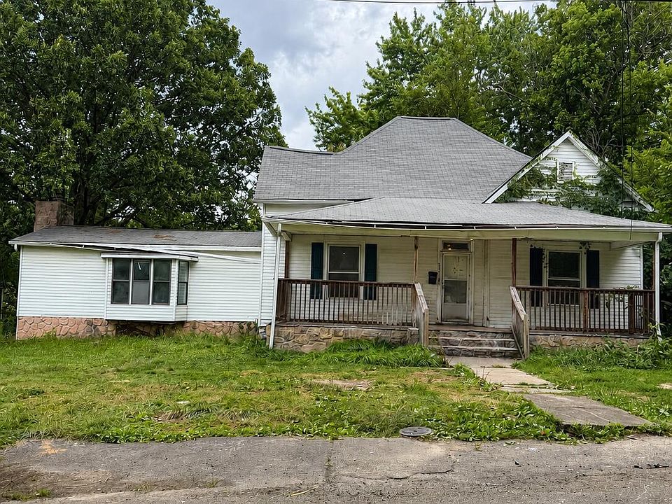 1st image of 717 Banks Ave