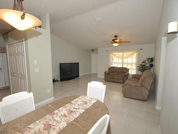 4th image of 458 SE Starfish Ave