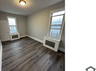 96 Ash St APT 3, Yonkers, NY 10701