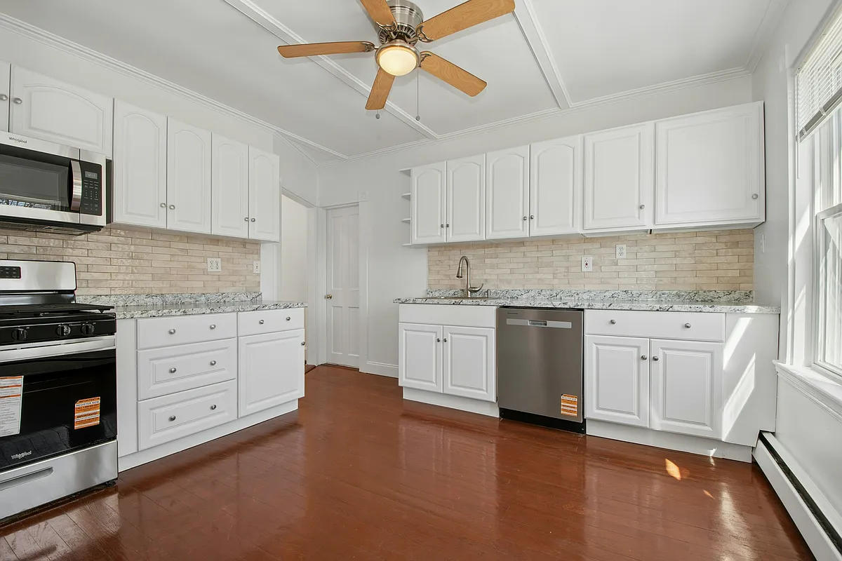 Building Photo - 78 Grove St #2