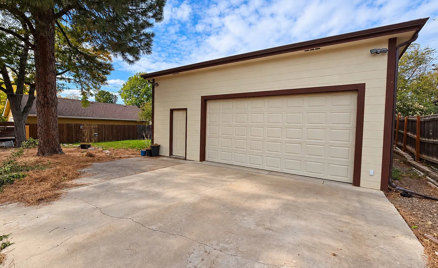 4 bed, 2088 sqft, $3,100 — Photo 2