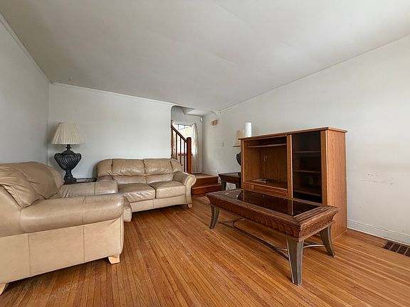 4th image of 9349 S Sacramento Ave