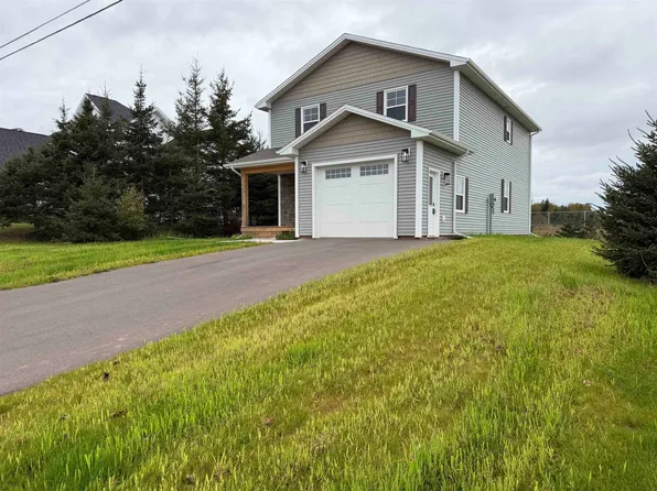 43 Acadian Ave, Summerside, PE C1N 6T9