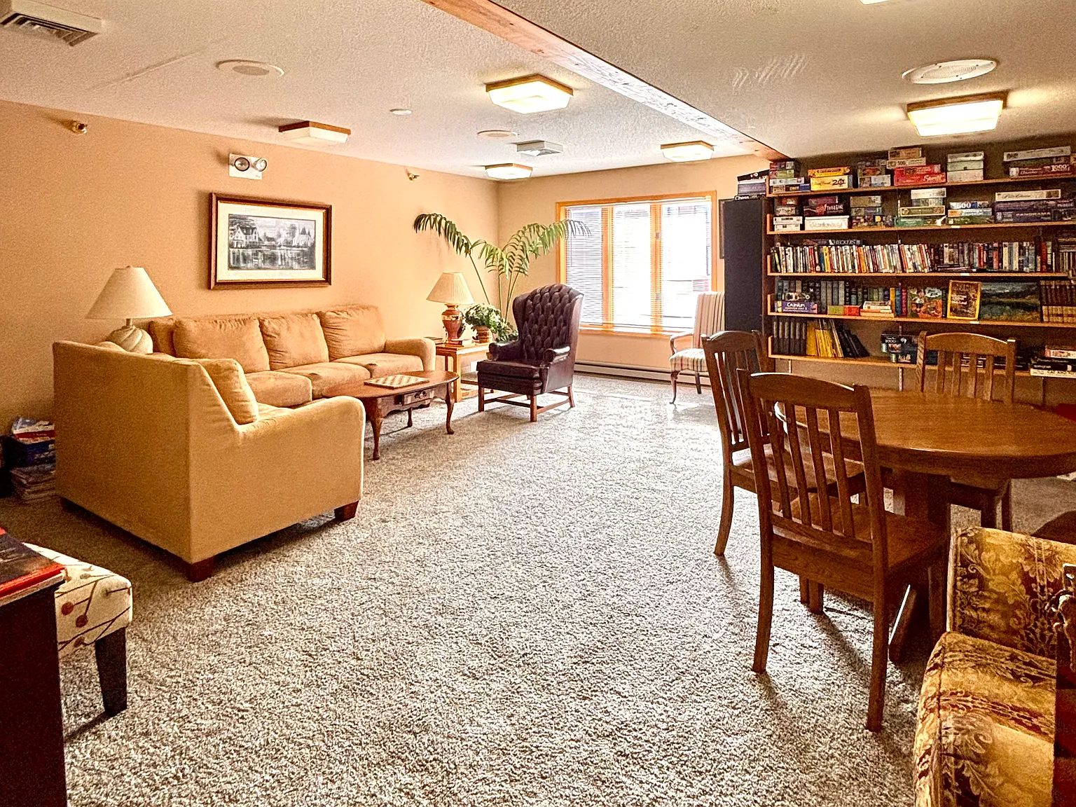 Country Village Apartments — Photo 3