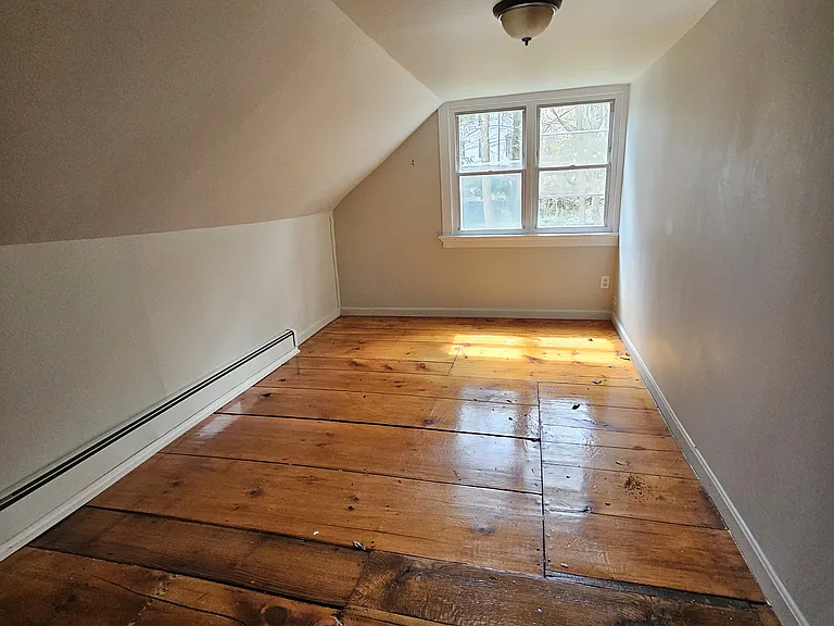 300 W Elm St — Photo 11