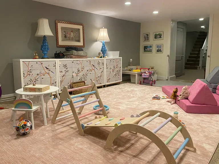 323 Pine St — Photo 15