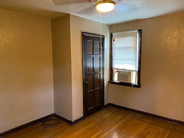 Building Photo 4