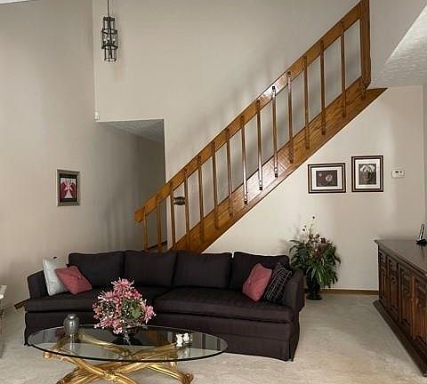 3rd image of 4609 Sandringham Dr