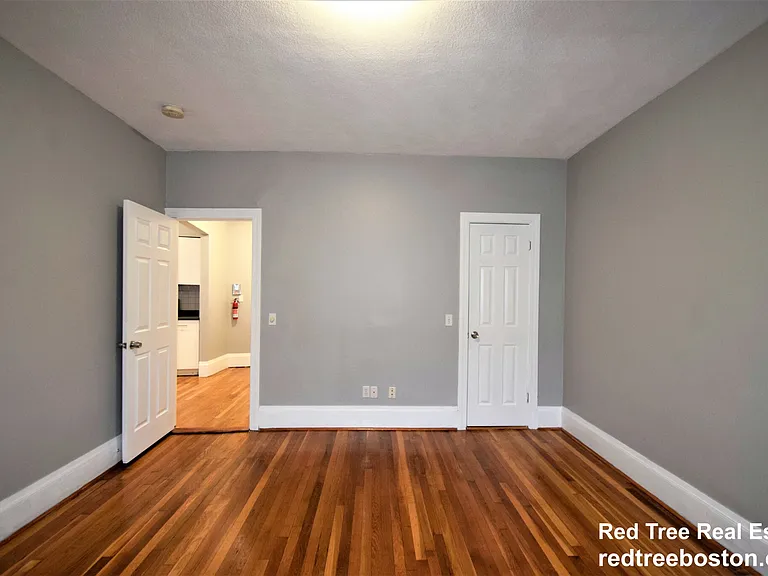 83 Glenville Ave #2 — Photo 16