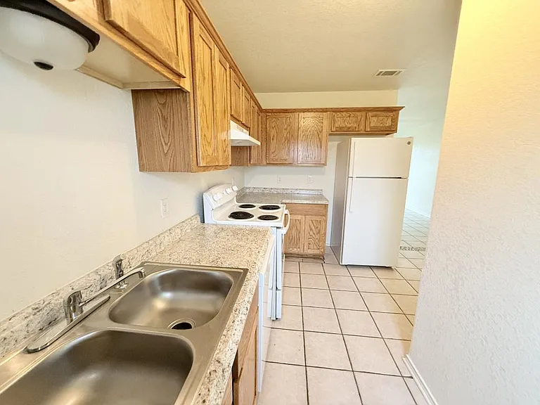 1210 Industrial Blvd #C — Photo 14
