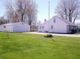 2442 Youngstown Lockport Rd, Ransomville, NY 14131