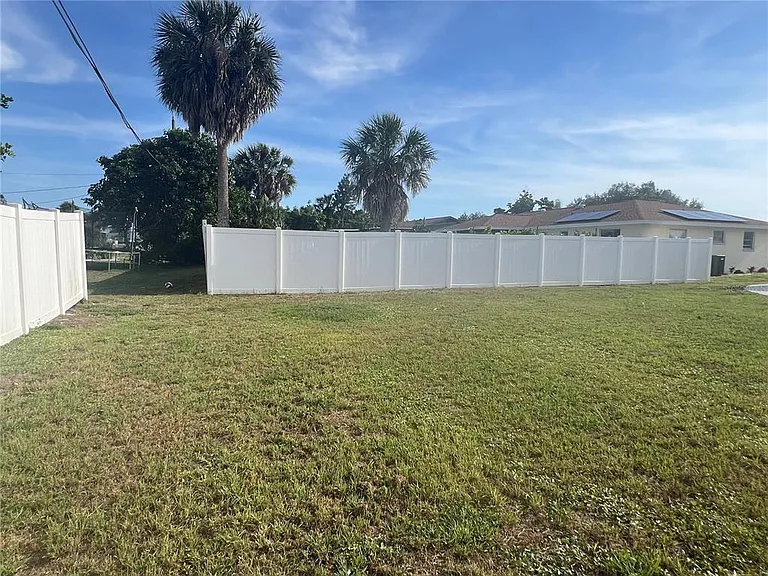 249 Seminole Blvd NW — Photo 36