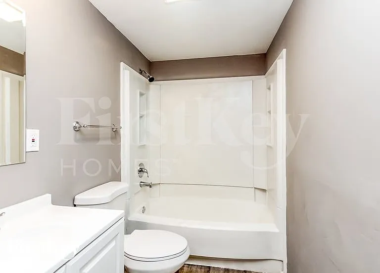 910 Woodlark Dr — Photo 13