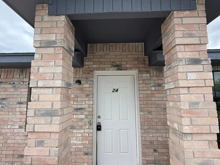 2714 W Mile 17 1/2 Rd #24 — Photo 2