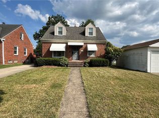 7475 Lanier Dr, Middleburg Heights, OH 44130