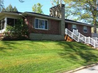 205 Forest Rd, Huntington, WV 25705