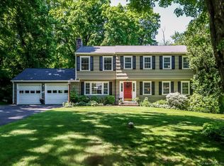 24 River Dr, Monroe, CT 06468