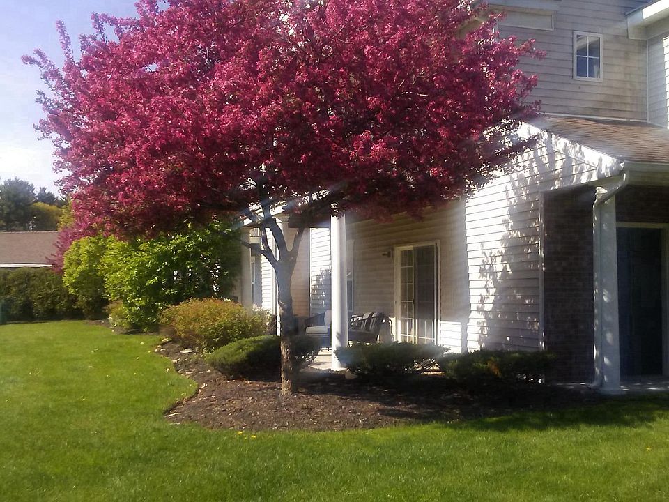 1st image of 403 Heritage Way