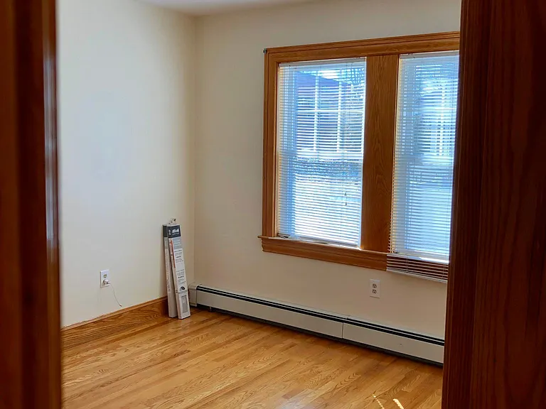 18 Silk St #1 — Photo 2