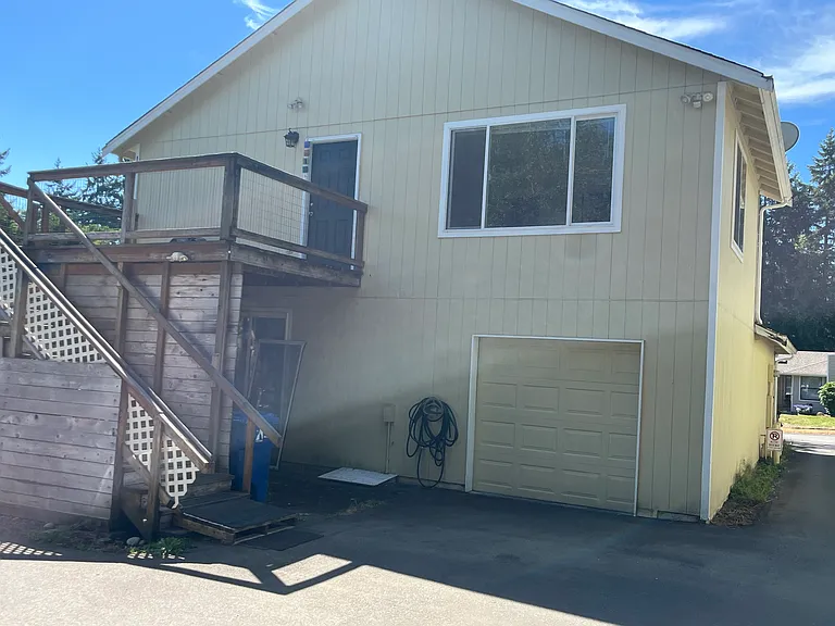 1610 12th Ave SW #A — Photo 1