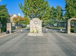 901 Springtree Ln, West Linn, OR 97068