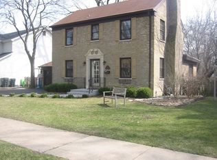 2045 Illinois Rd, Northbrook, IL 60062