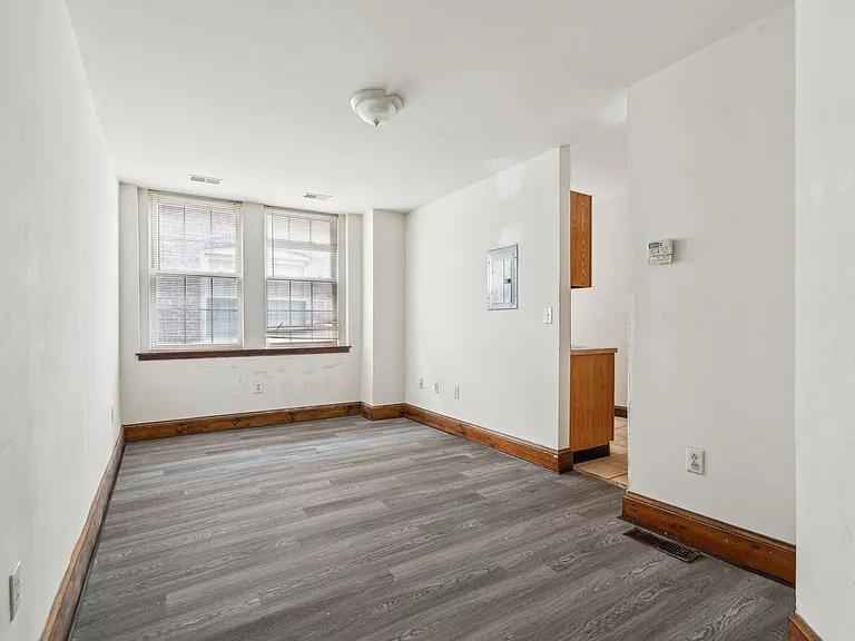 5101-21 Walnut St #B107 — Photo 12