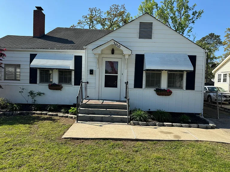 3410 Forrest Ave — Photo 3